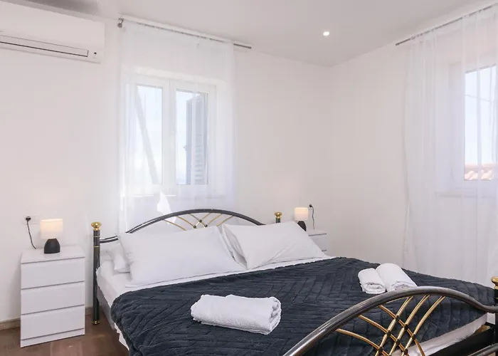 Eva Lägenhet Trogir