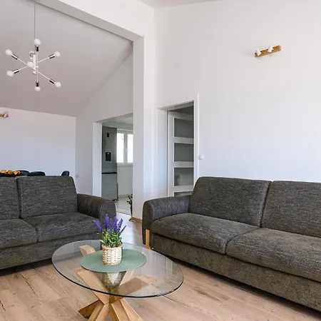 Eva Apartment *